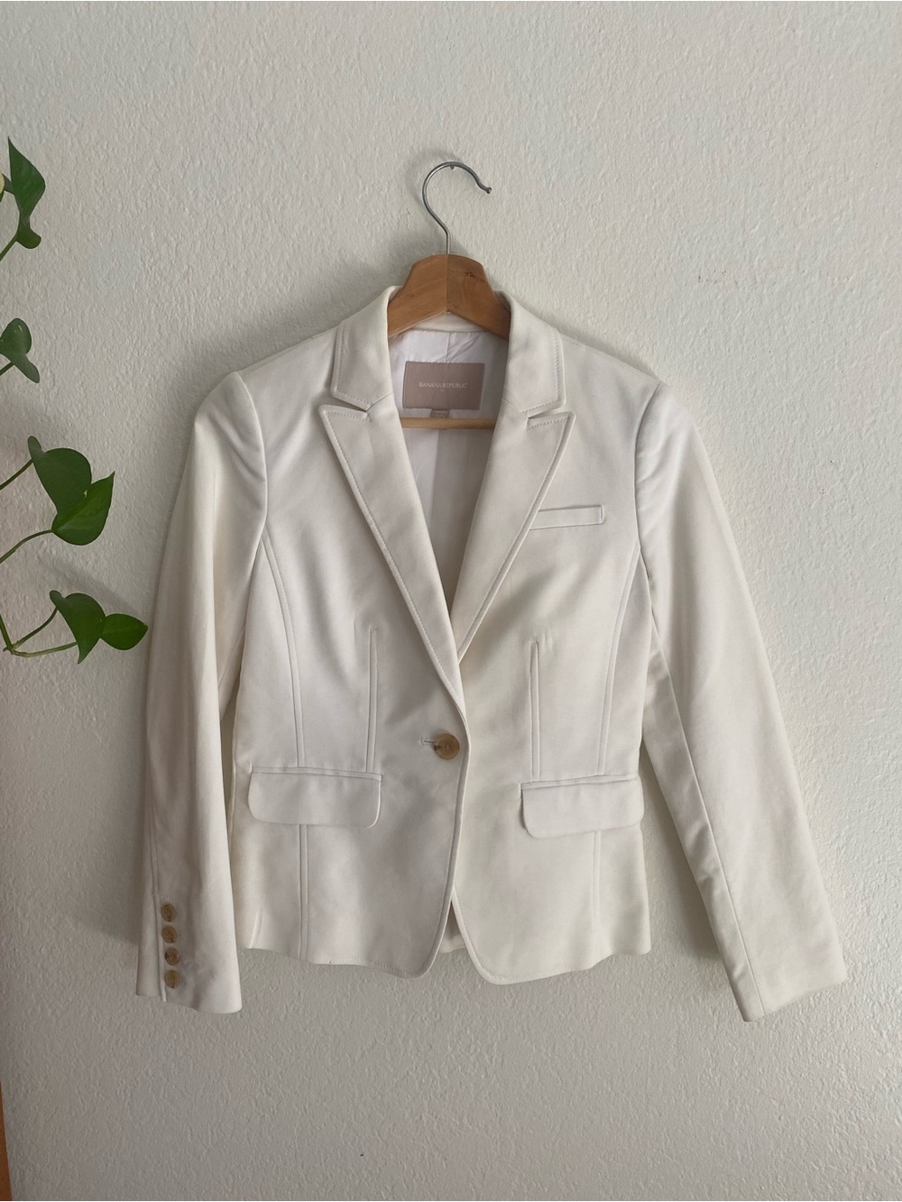 Women's White Tailored Blazer - Classic Single-Button Jacket